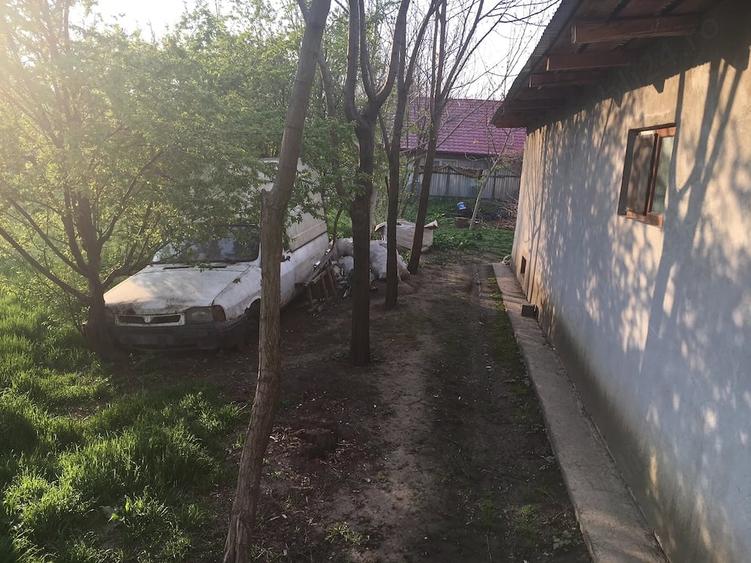 Spațiu comercial, de 1,221 mp, în Brădeanu