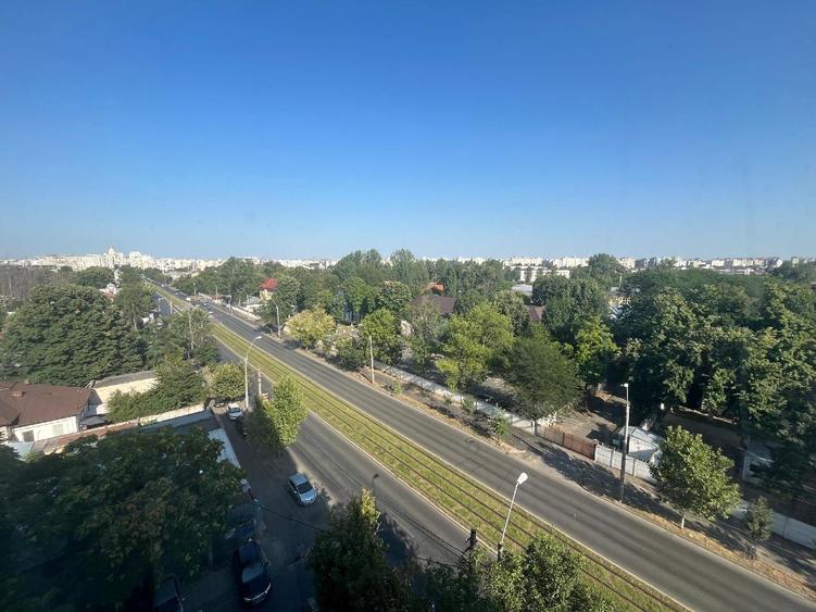 Apartament cu 2 camere decomandat în Drumul Taberei