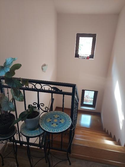 Casă individuală cu 4 camere cu Garaj în Păulești