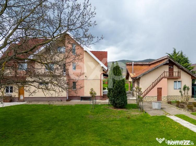 Casă cu 5 camere cu Teren 3659 Mp în Sărata