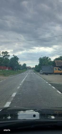 Casă cu 2 camere cu Teren 7000 Mp în Central