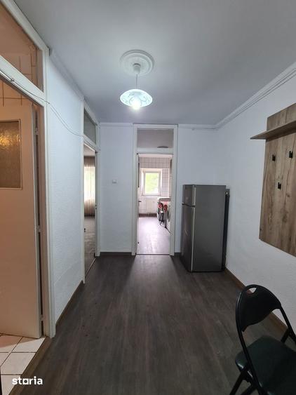 Garsonieră decomandată, mobilată în Titan