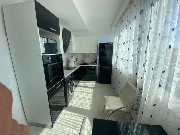 Apartament cu 2 camere decomandat în Palazu Mare