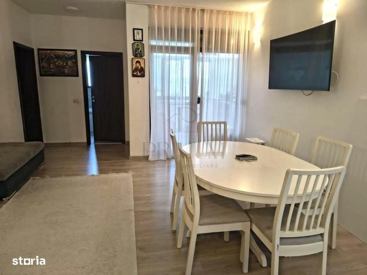 Apartament cu 4 camere decomandat în Central