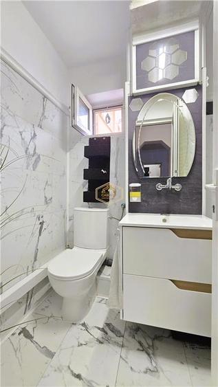 Apartament cu 2 camere semidecomandat în Botizului