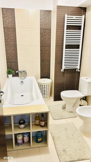 Apartament cu 3 camere în Tei