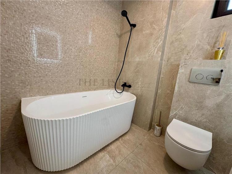 Duplex cu 6 camere cu Canalizare în Pipera