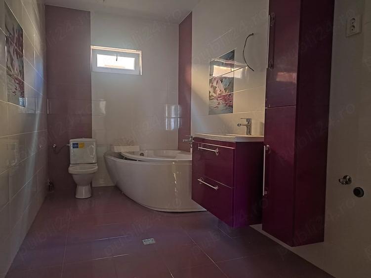 Casă cu 3 camere cu Teren 540 Mp în Central