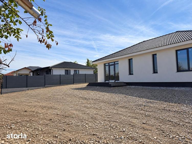 Casă cu 4 camere decomandat cu Teren 572 Mp în Paleu