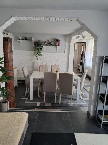 Casă cu Teren 4470 Mp în Vâlcele