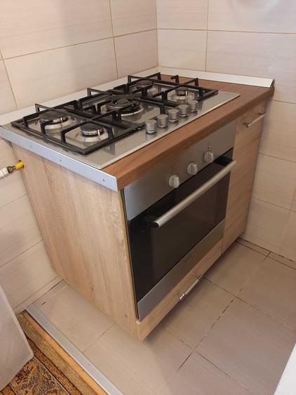 Apartament cu 3 camere decomandat în Bartolomeu