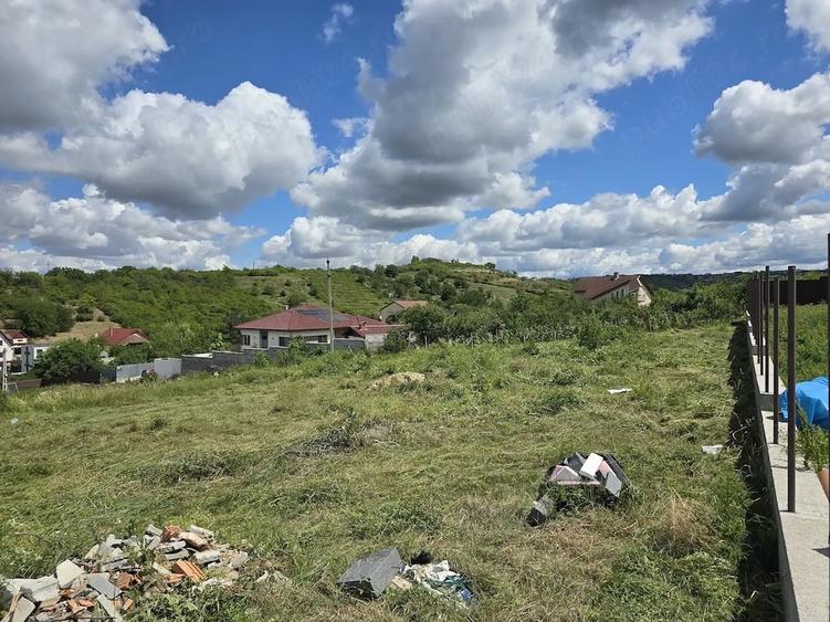 Teren de 1230 mp, în Central