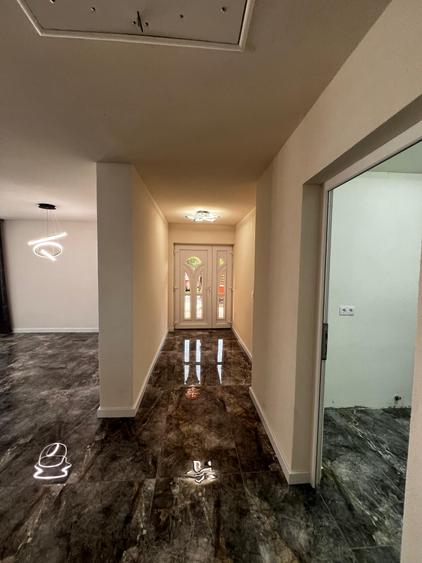 Casă individuală cu 3 camere cu Canalizare în Sud