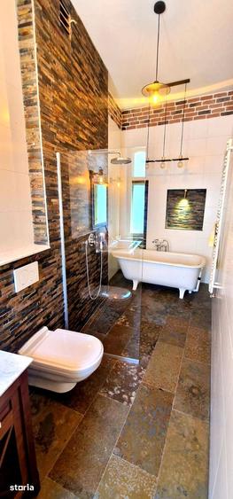 Apartament cu 4 camere în Ultracentral