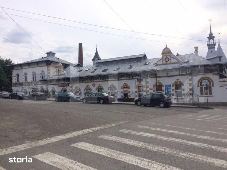 Spațiu comercial, de 3,000 mp, în Central