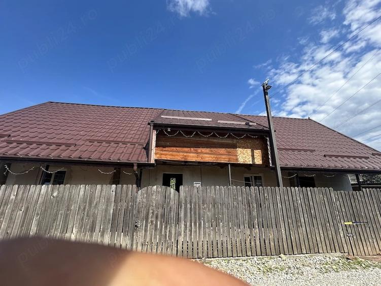 Casă cu 3 camere cu Teren 200 Mp în Central