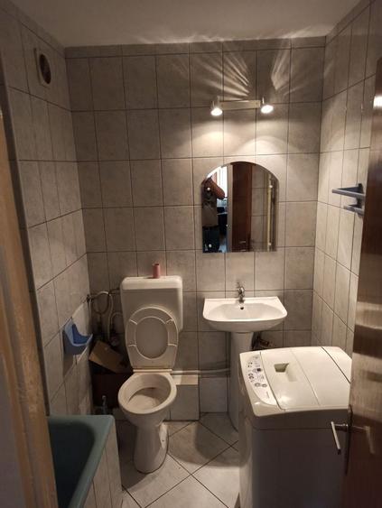 Apartament cu 4 camere decomandat, mobilat în Lujerului