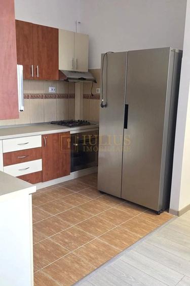 Apartament cu 3 camere decomandat, mobilat în Torontalului