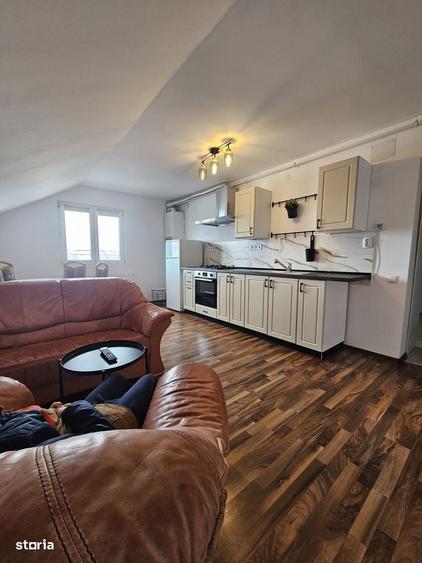 Apartament cu 2 camere decomandat în Lazaret