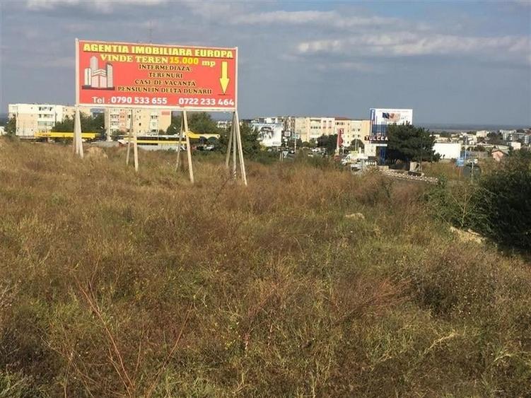 Teren Construcții intravilan de 15000 mp, în Peco