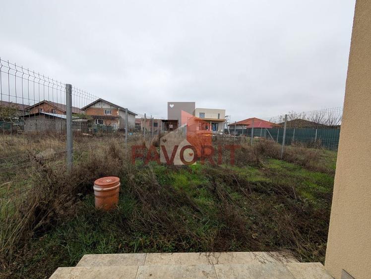 Duplex cu 3 camere cu Canalizare în Sânandrei