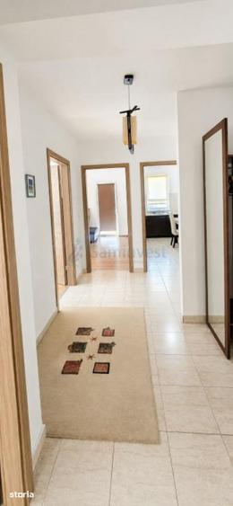 Apartament cu 3 camere decomandat în Nufărul