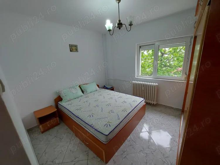 Apartament cu 2 camere decomandat în Moșilor