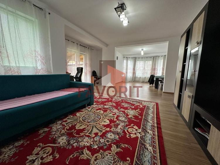Casă individuală cu 5 camere cu Canalizare în Sânmihaiu German