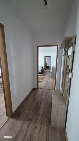 Apartament cu 2 camere semidecomandat în Girocului