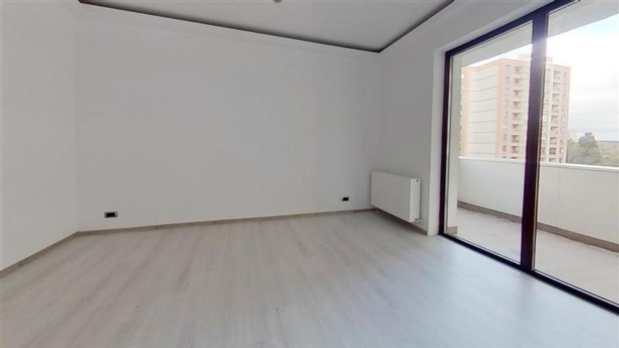Apartament cu 3 camere decomandat, mobilat în Tractorul