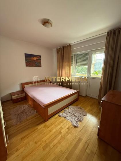 Apartament cu 2 camere decomandat, mobilat în Central