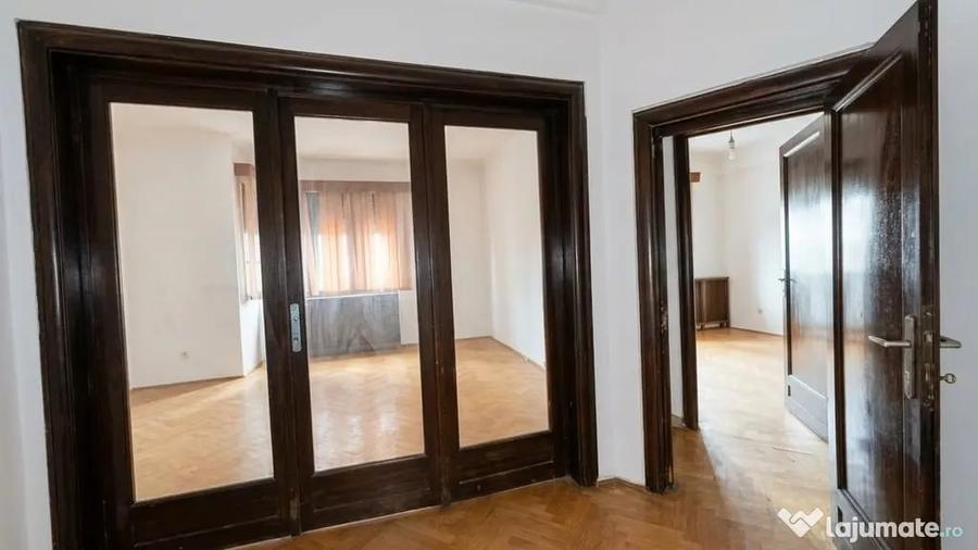 Apartament cu 4 camere decomandat în Rosetti