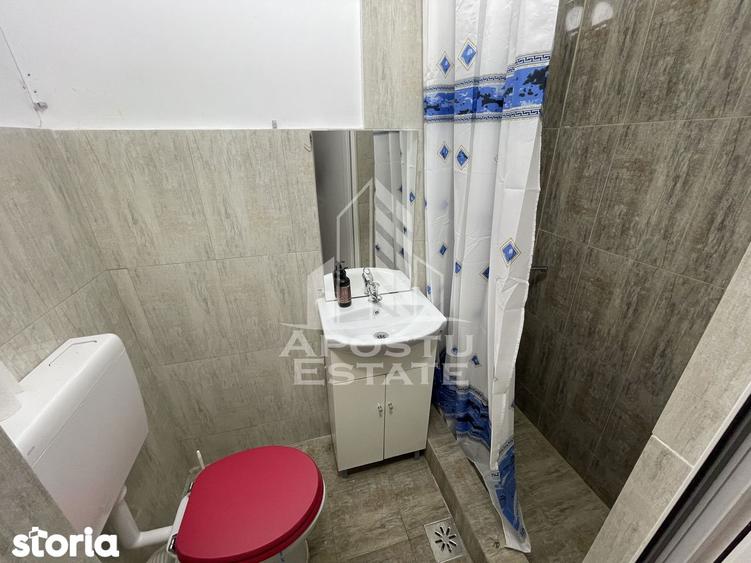 Spațiu comercial, de 255 mp, în Ronaț