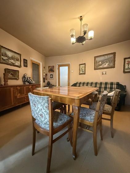 Apartament cu 3 camere semidecomandat în Tineretului