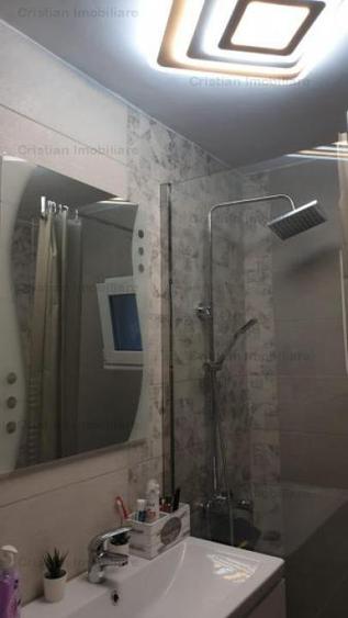 Apartament cu 3 camere decomandat în Buzaului