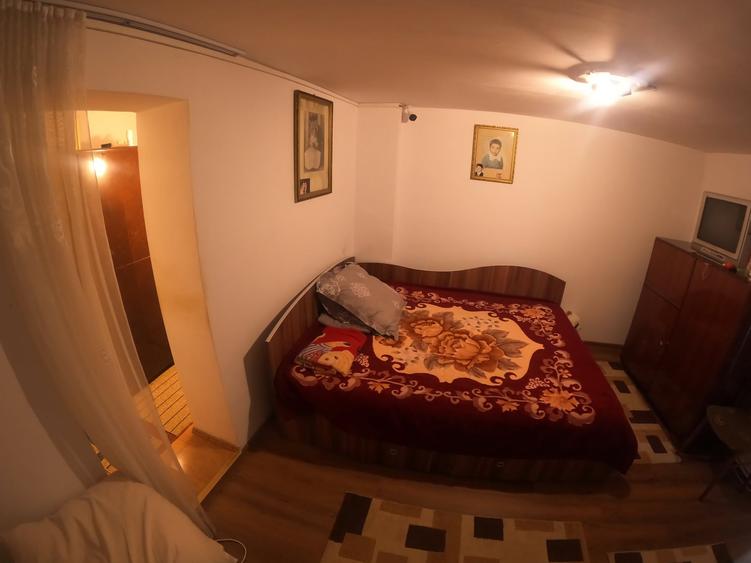 Casă individuală cu 6 camere cu Canalizare în Semicentral