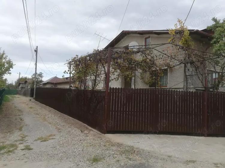 Casă cu 4 camere în Bordenii Mari