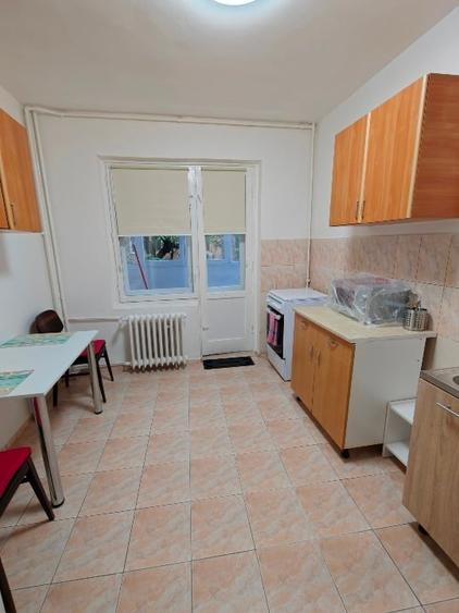 Apartament cu 2 camere decomandat în Berceni