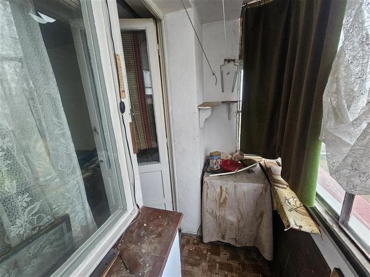 Apartament cu 2 camere semidecomandat în Micro I