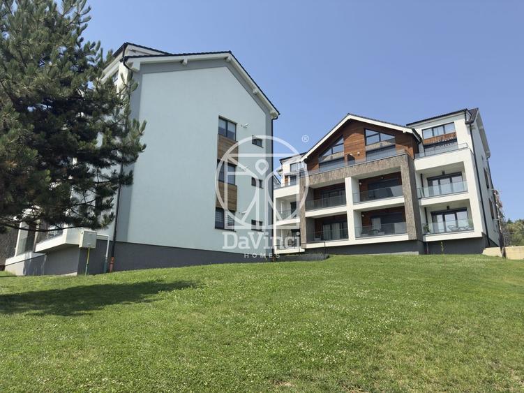 Apartament cu 3 camere semidecomandat, mobilat în Exterior Vest