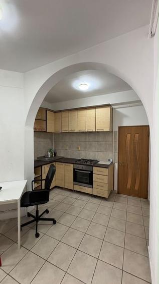 Apartament cu 3 camere în Calea Victoriei