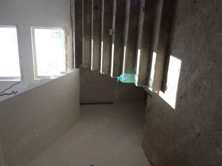 Casă cu 5 camere cu Teren 1400 Mp în Berceni