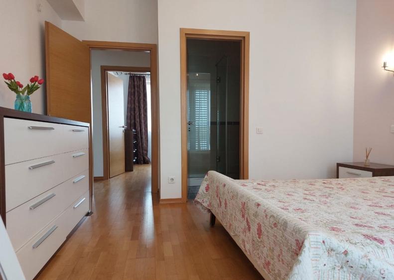 Apartament cu 3 camere decomandat, mobilat în Kiseleff