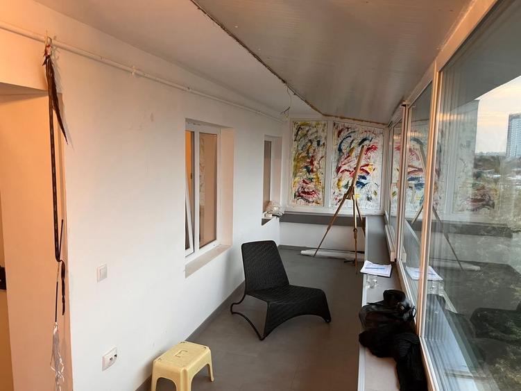 Apartament cu 3 camere semidecomandat, mobilat în Victoriei