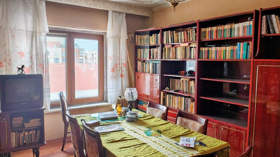 Vand apartament situat ultracentral, decomandat, 2 camere, baie, bucatarie, chicineta, debara, terasa, Drobeta Turnu Severin - 2