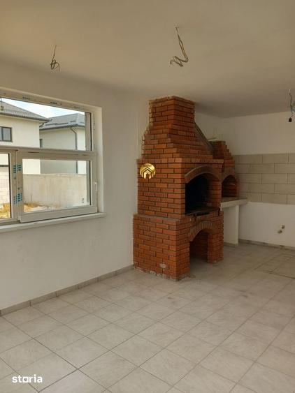 Casă cu Teren 600 Mp în Central