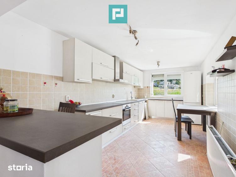 Casă cu 4 camere cu Teren 2778 Mp în Hidiș