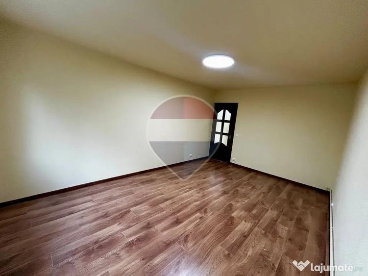 Apartament cu 2 camere decomandat în Republicii