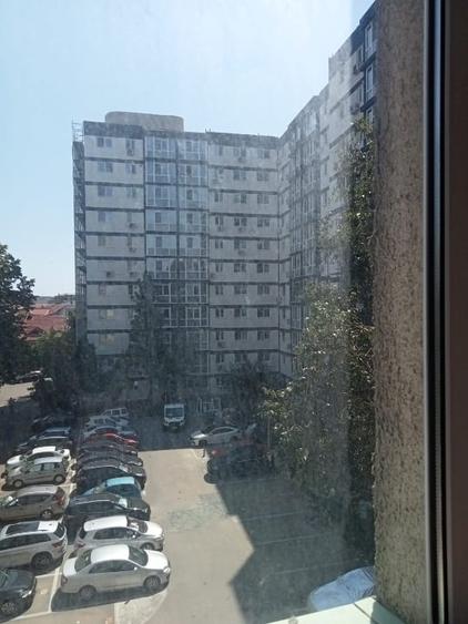 Apartament cu 3 camere decomandat în Casa de Cultură