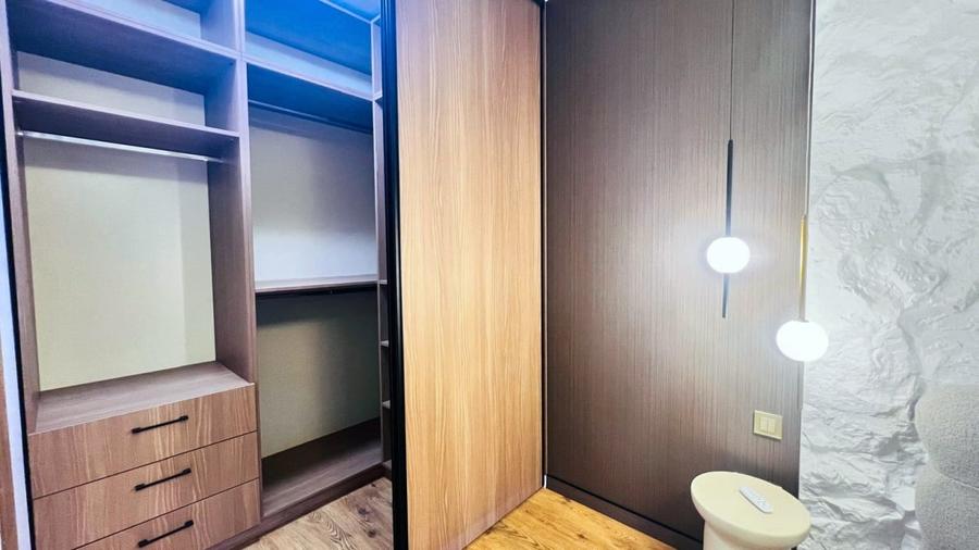 Apartament cu 2 camere semidecomandat, mobilat în Pipera